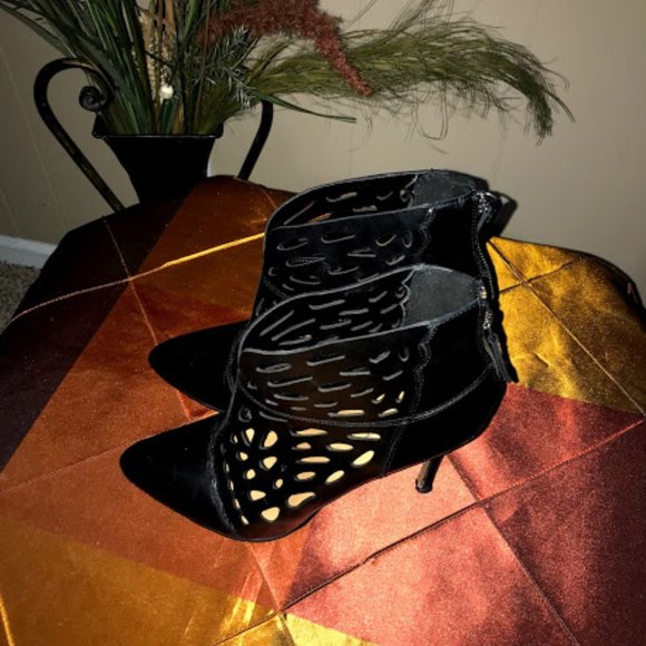 NINE WEST Black Cage Heels - Picture 2 of 7